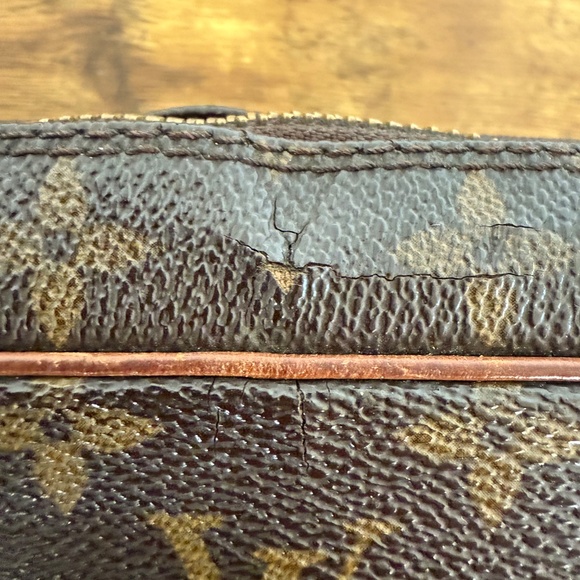 Louis Vuitton Monogram Toiletry/Clutch Bag - Picture 7 of 9